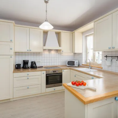 Prázdninový dům Mit Pool, Garten Und Sommerkueche Medaki