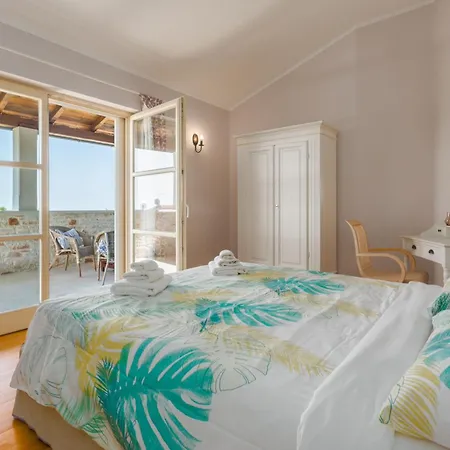 Mit Pool, Garten Und Sommerkueche Holiday home