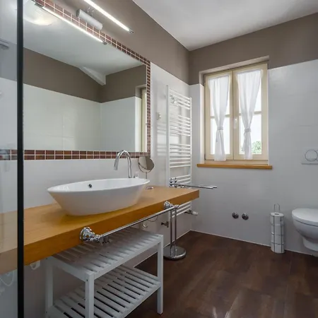 Holiday home Mit Pool, Garten Und Sommerkueche
